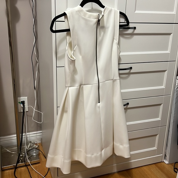 WHITE DRESS - Picture 2 of 2